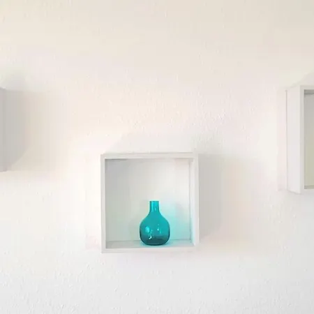 2-zimmer-traumwohnung: Schick * Hell * Ruhig * Grosse Raeume * Zentrumsnah Apartment *