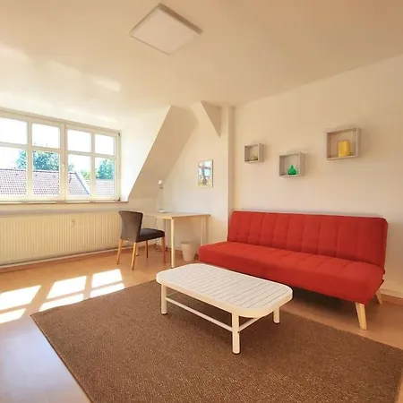 2-zimmer-traumwohnung: Schick * Hell * Ruhig * Grosse Raeume * Zentrumsnah *